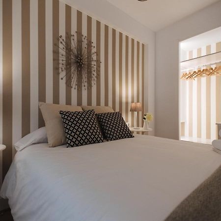 Azahares Suite Apartment เซบีญา ภายนอก รูปภาพ