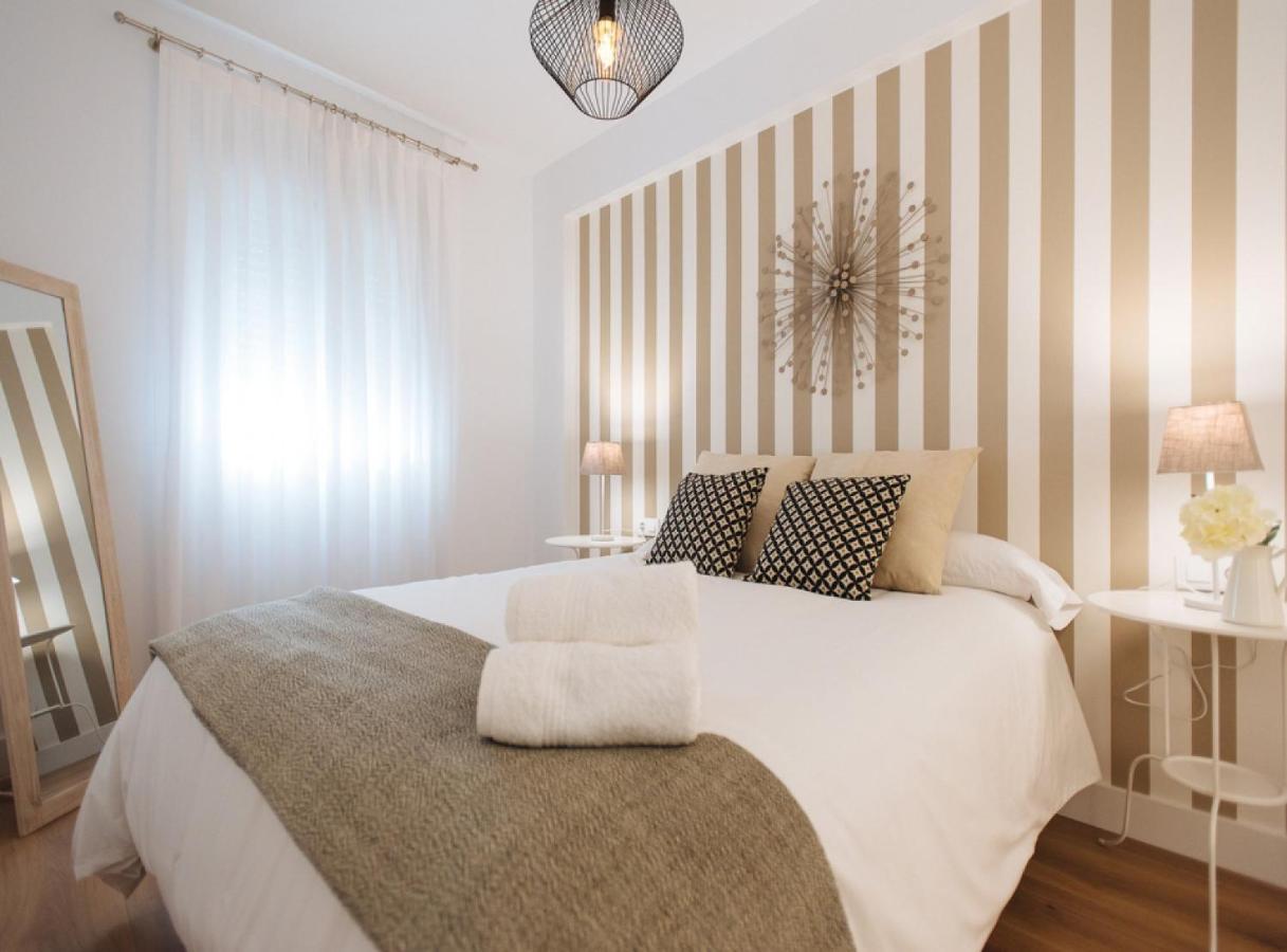 Azahares Suite Apartment เซบีญา ภายนอก รูปภาพ