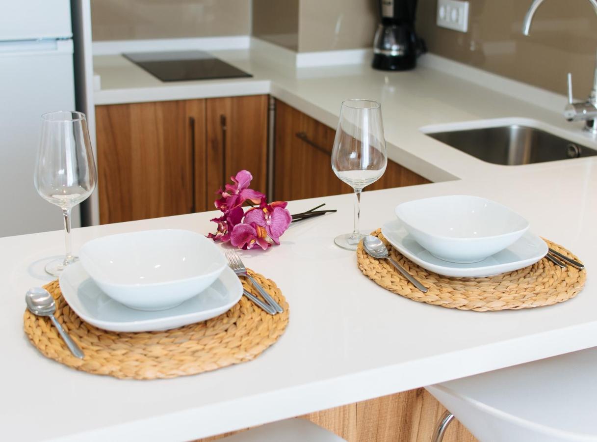 Azahares Suite Apartment เซบีญา ภายนอก รูปภาพ