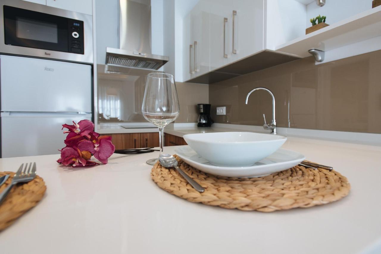 Azahares Suite Apartment เซบีญา ภายนอก รูปภาพ